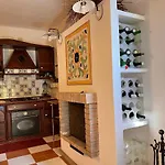 Laurus Malia فيلة